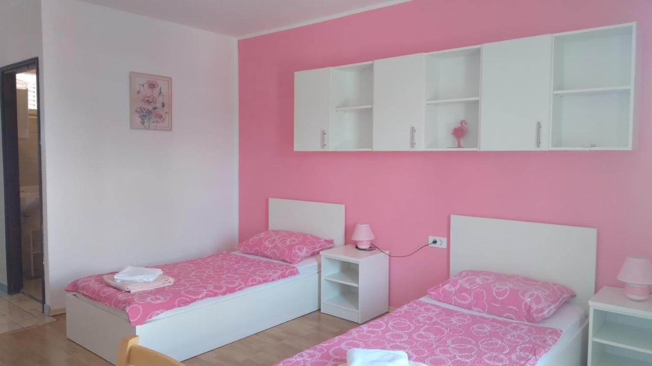 Apartmani "Lorenzo" Novalja Kültér fotó