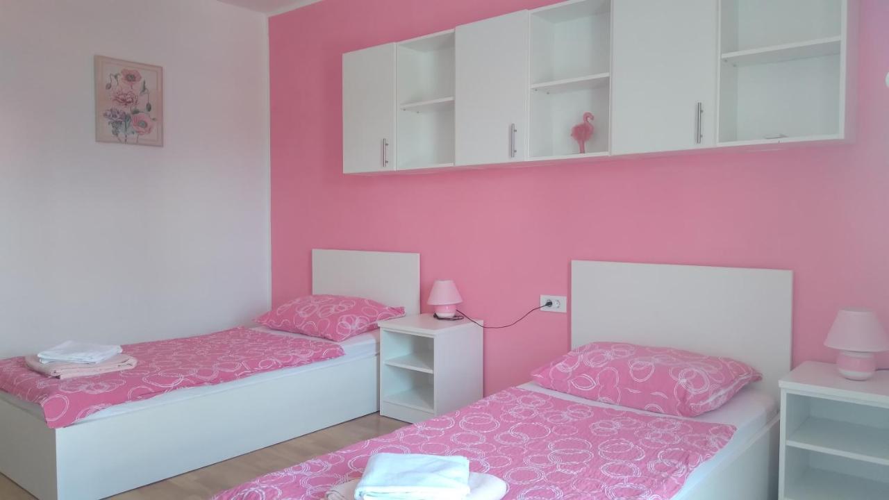 Apartmani "Lorenzo" Novalja Kültér fotó