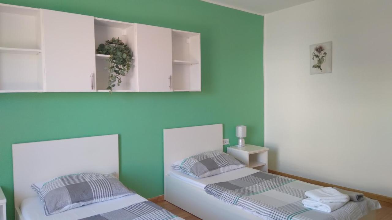 Apartmani "Lorenzo" Novalja Kültér fotó