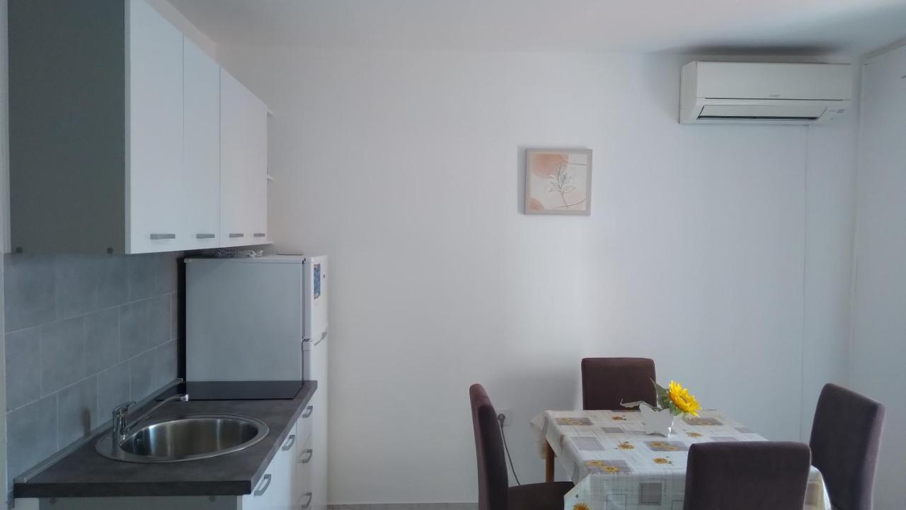 Apartmani "Lorenzo" Novalja Kültér fotó