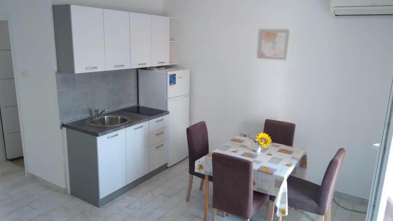 Apartmani "Lorenzo" Novalja Kültér fotó