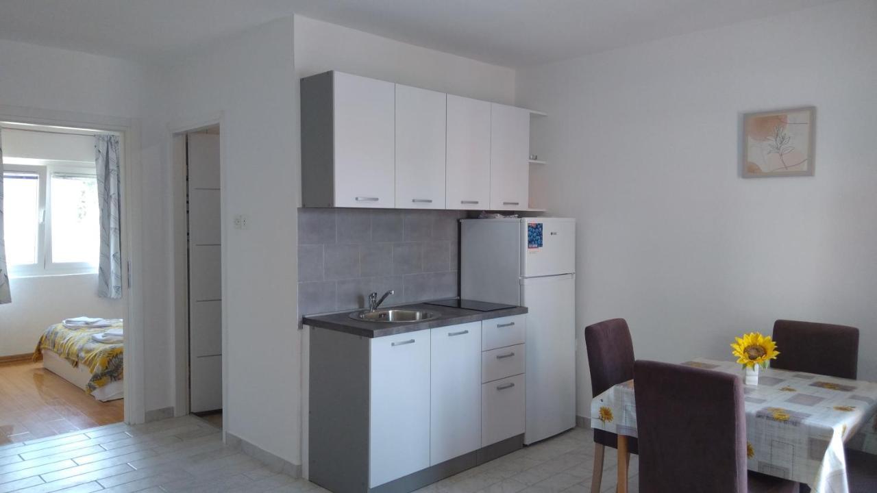 Apartmani "Lorenzo" Novalja Kültér fotó